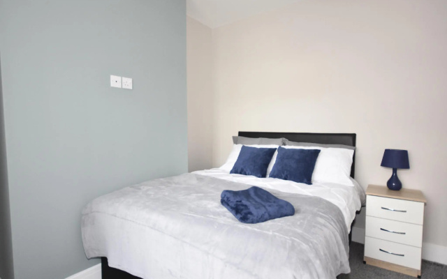 Townhouse @ 32 Penkhull New Road Stoke