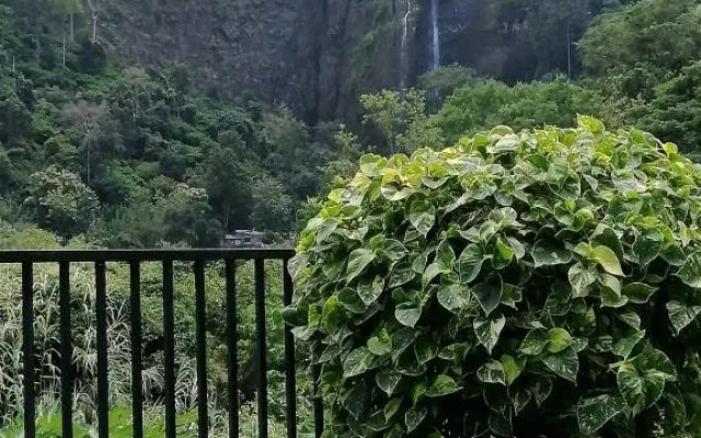 diyaluma falls inn