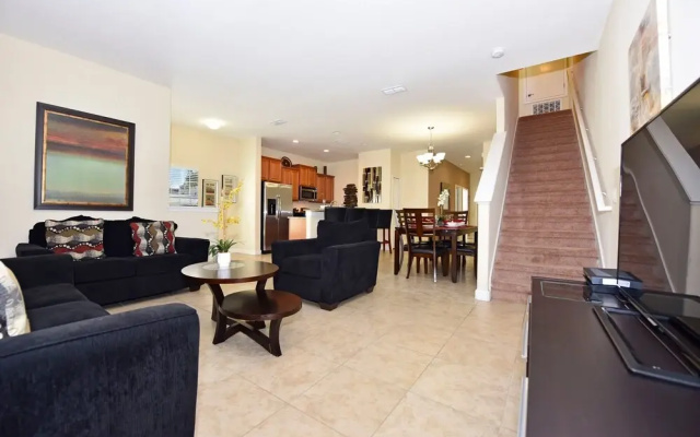 Paradise Palms 8951