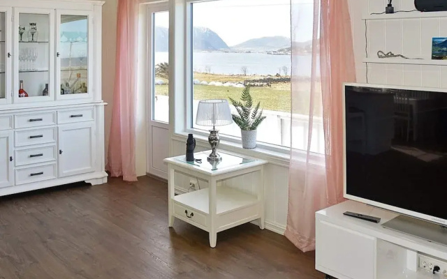 8 Person Holiday Home in Leinoy-by Traum