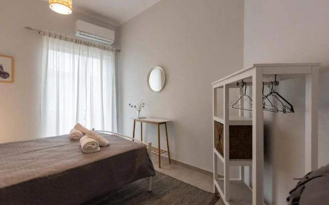 Avra Apartment