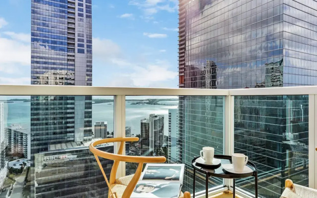 Lyx Suites at One Broadway