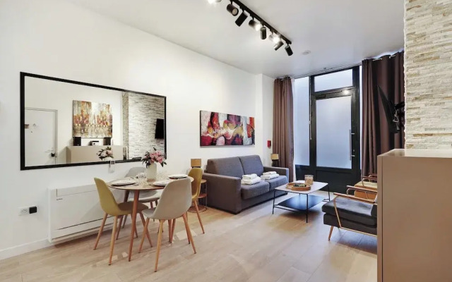 Intimate Flat w/ A/C & Jacuzzi - 2br/6p Montmartre
