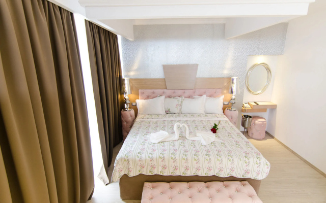 Phoenicia Luxury Hotel