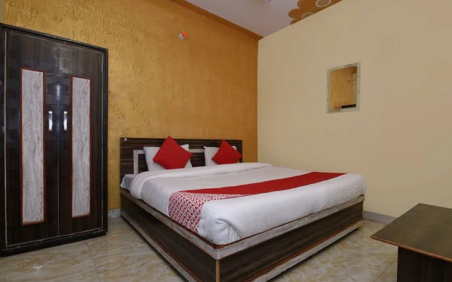 OYO 13588 Mahaveer International