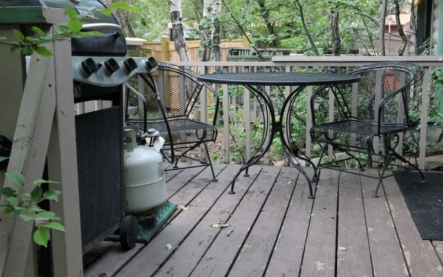 Sunnyside Knoll: 10 1 Bedroom Studio
