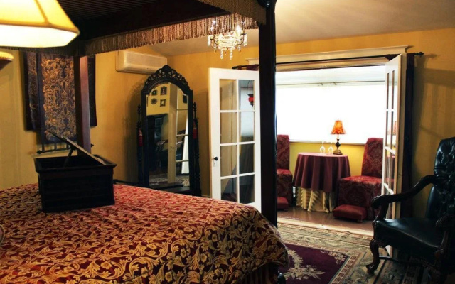 Talwood Manor B&B
