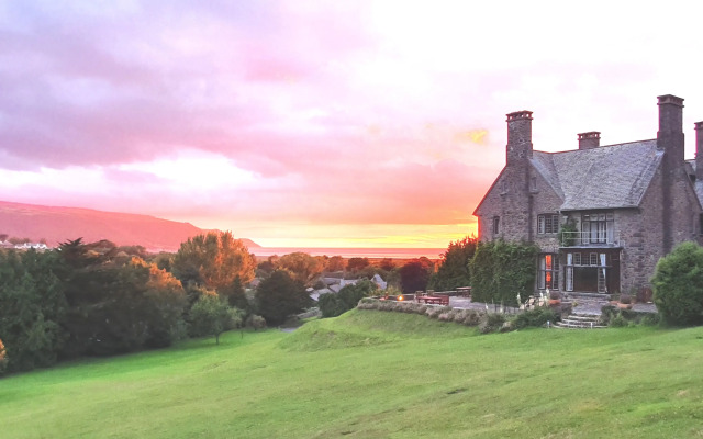 Bossington Hall