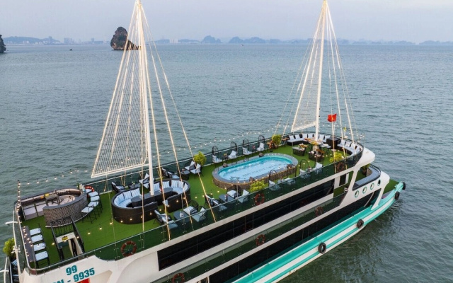 Maia Cruise