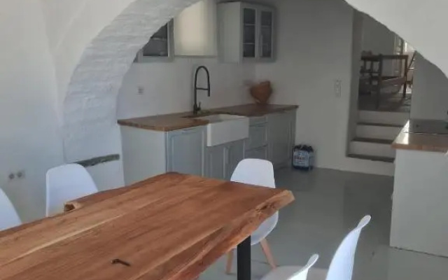 Boutique 19th Century Home in Sifnos