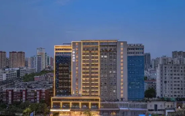 James Joyce Coffetel Hotel (Luoyang Dawei Tiandi Wangcheng Park)