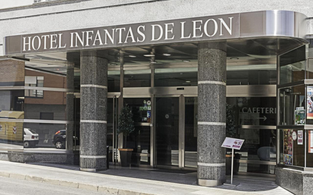 Hotel Infantas de León вид на фасад