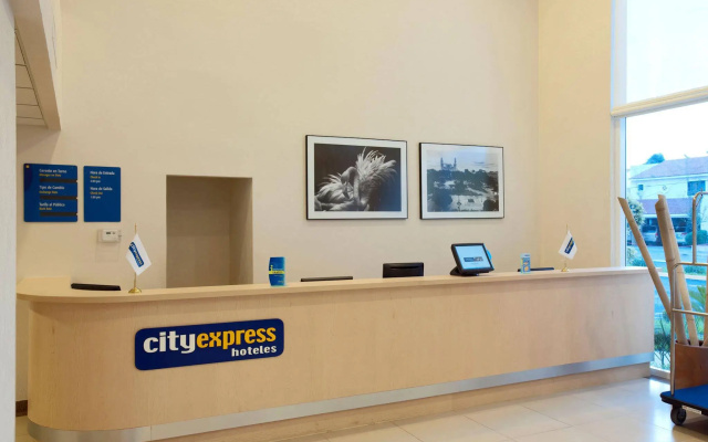 City Express Merida