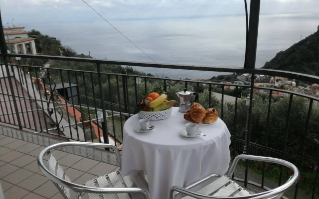 Azzurro Residence