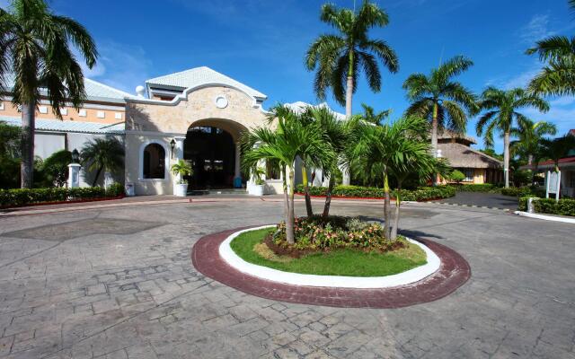 Отель Grand Bahia Principe Turquesa - All Inclusive вид на фасад
