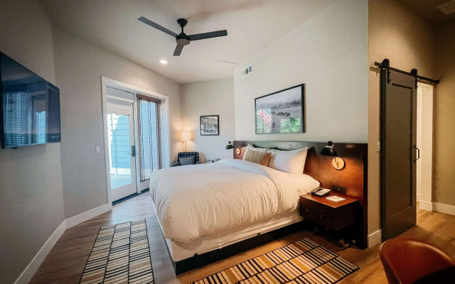 Gateway Hotel, Trademark Collection by Wyndham
