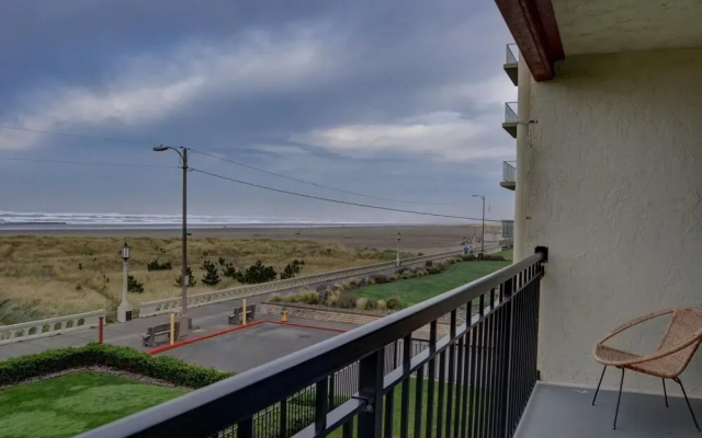 Seaside Beach Club 203