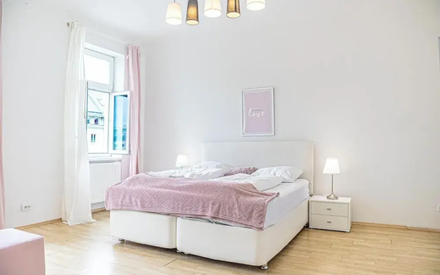 Budget 2BR Long Stay Near Matzleinsdorf
