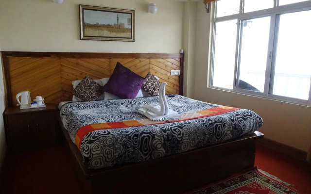 Hotel White Yak