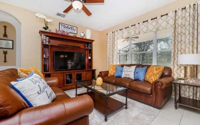 2696 Manesty Lane