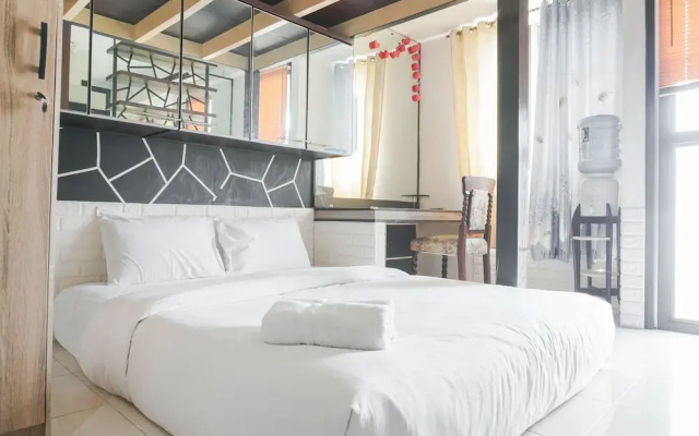Unique and Classy Studio Room at Maple Park Sunter Apartment