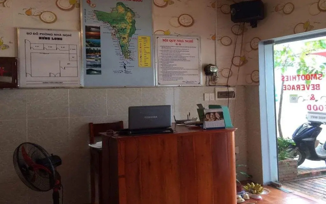 Hung Long Homestay