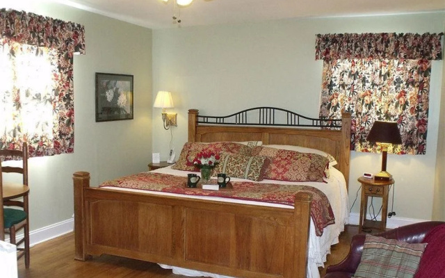 Hemlock Inn