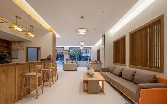 Moyun Yunxia Bieyuan Hot Spring Homestay (Moxi Ancient Town Branch)