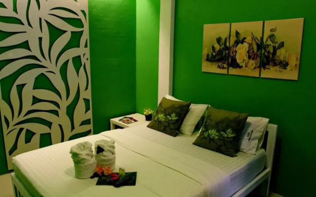 Charoenpong Apartment