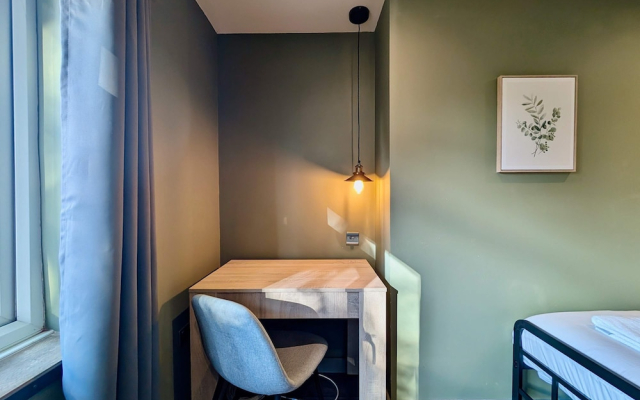 Charming Flat With Free Parking in Prime Location