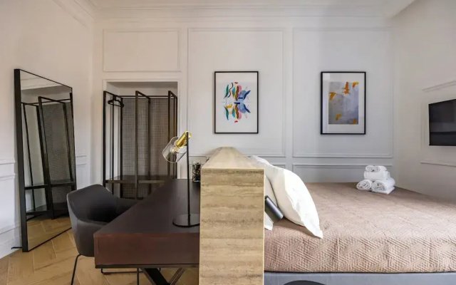 Chic Lifestyle Apartment
