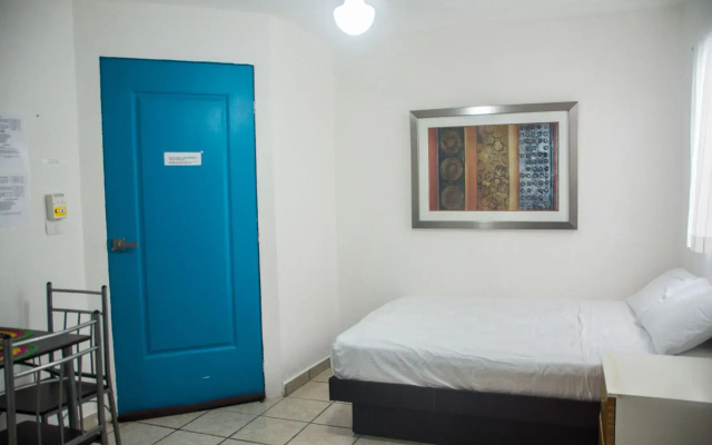 Guayaba Apartment by Andiani