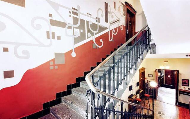 Sir Tobys Hostel Прага вид на фасад