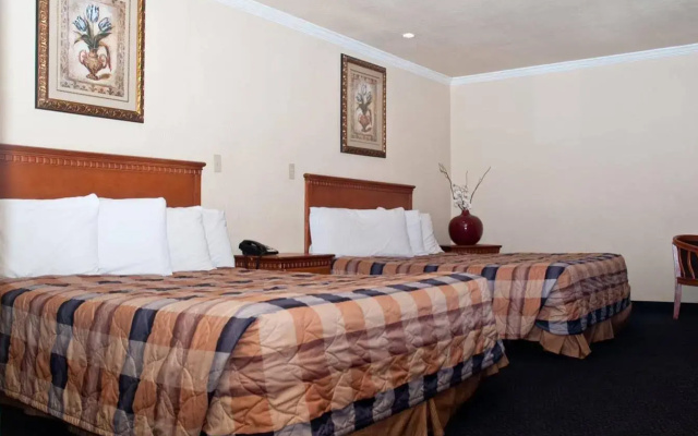 Bayhill Inn