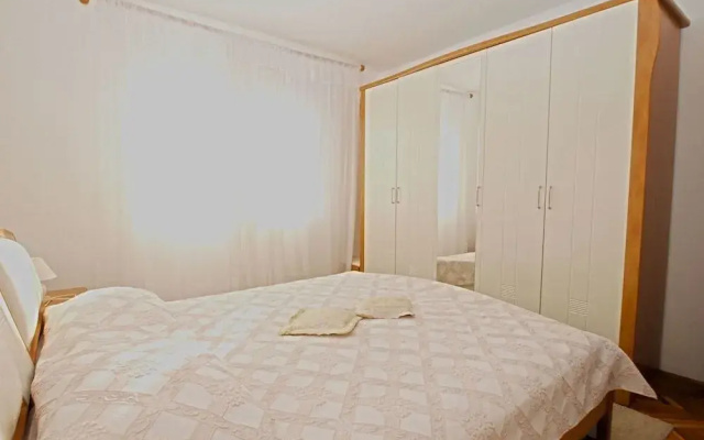 Apartment 1198