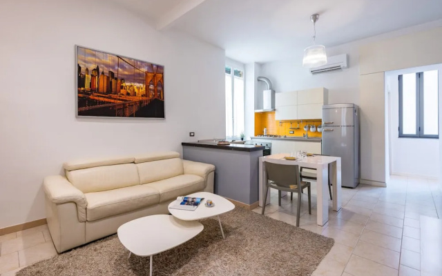 Metro Università Apartment by Wonderful Italy