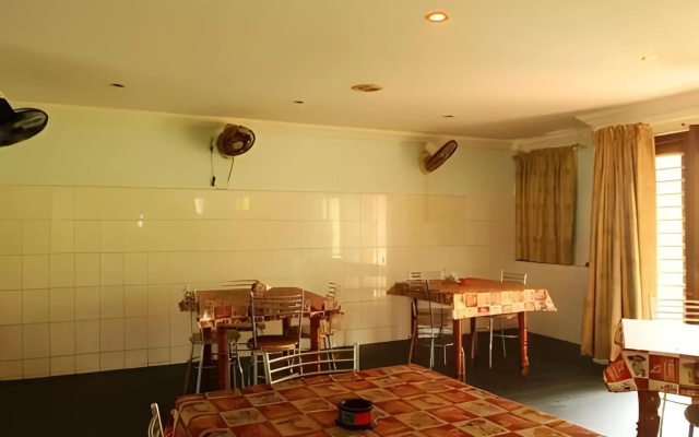 Sree Visakh Hotel