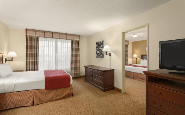Country Inn & Suites by Radisson, Ames, IA