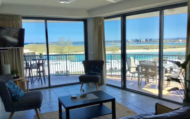 Centrepoint Holiday Apartments