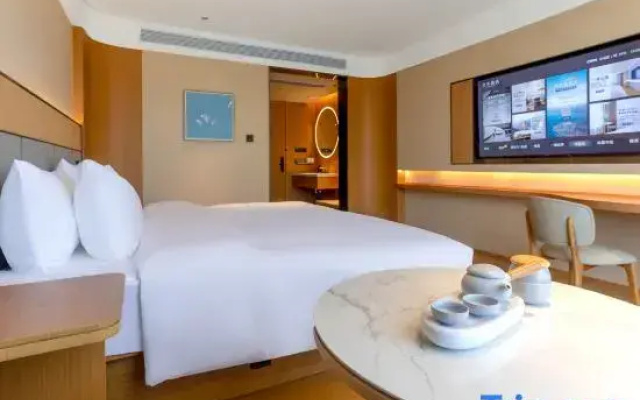 JI Hotel (Lijiang Ancient City Xianghe Commercial Plaza)