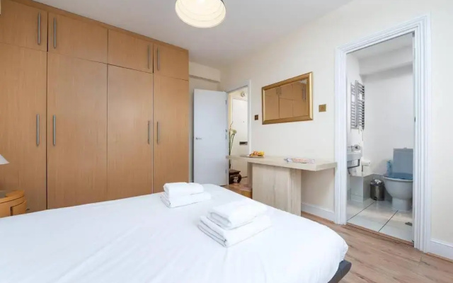 CAPITAL One Bedroom Flat Chelsea Cloisters 724
