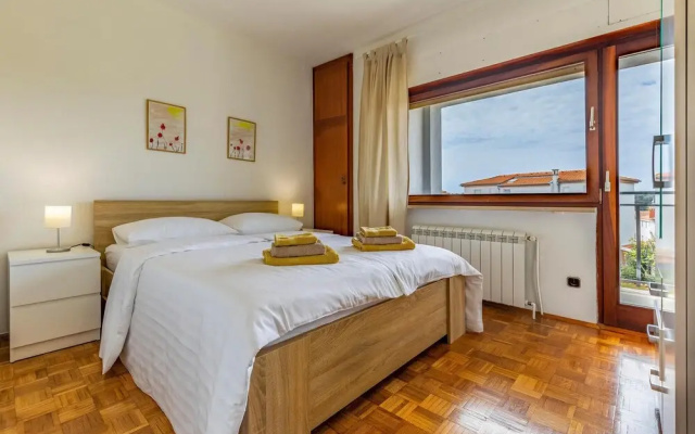 Beautiful Home in Medulin With Wifi and 5 Bedrooms