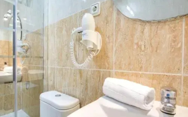 Cozy 2 Bedroom Next to Arc de Triomf