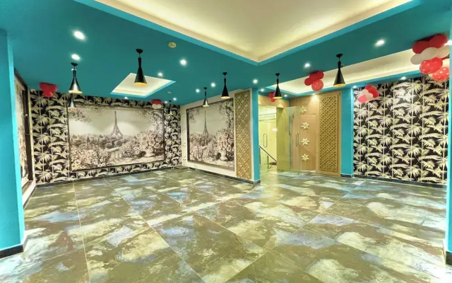 Hotel KUBER PALACE - Sea beach & Temple