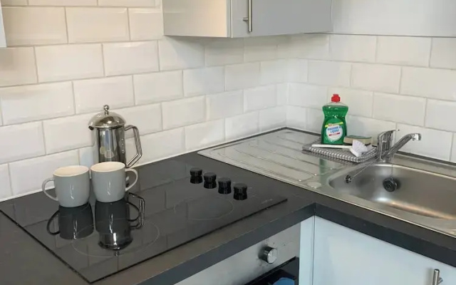 Seaside Chic Loft Apartment in Leigh-on-sea