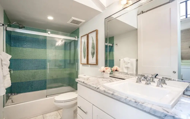Luana Kai C306 2 Bedroom Condo