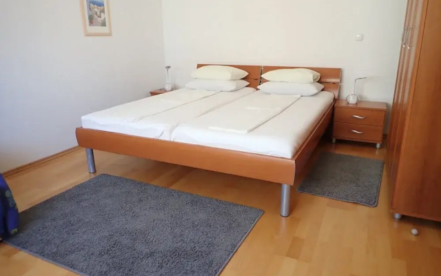 Asja-on Quiet Location and With Beautiful Garden