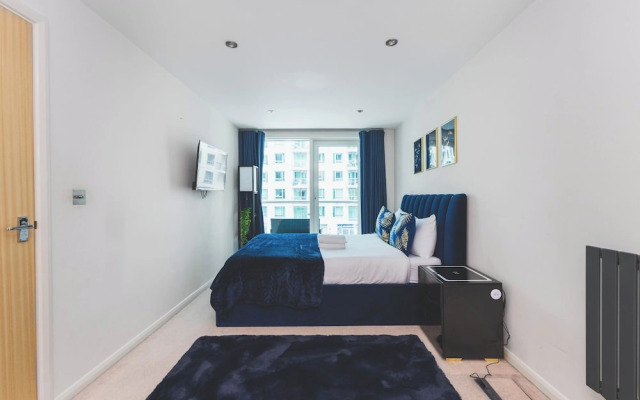 Deluxe Two-Bedroom Vauxhall Apartment