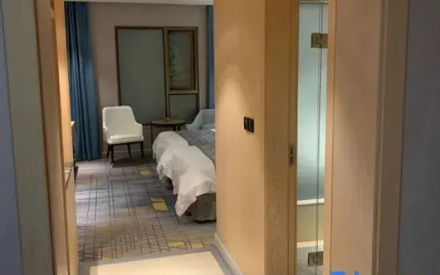 Xinyang Naya Chain Hotel