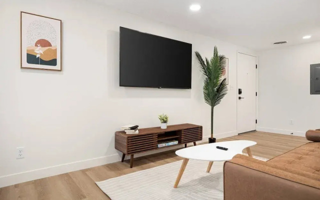 The Silo 6 - Modern Abode